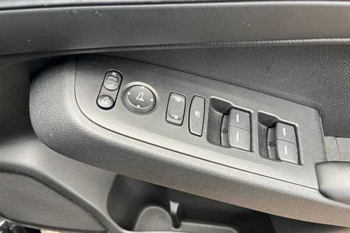 Honda HR-V Hybrid 1.5 EHEV ELEGANCE 5DR CVT 