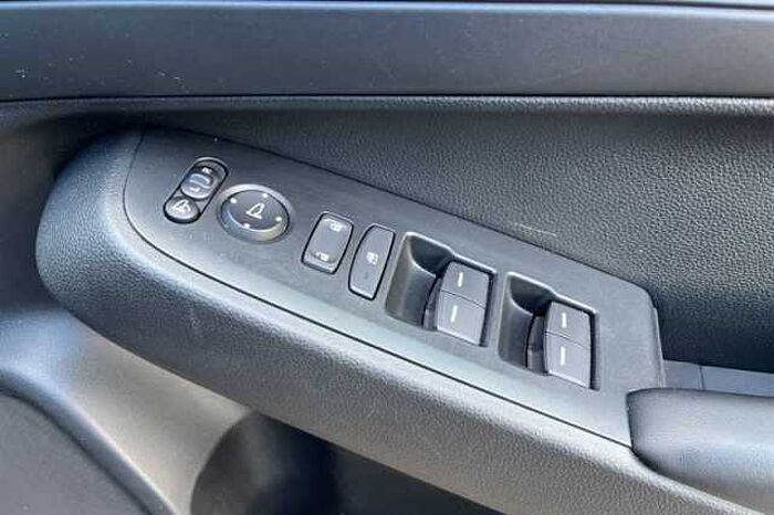 Honda HR-V Hybrid 1.5 EHEV ELEGANCE 5DR CVT 