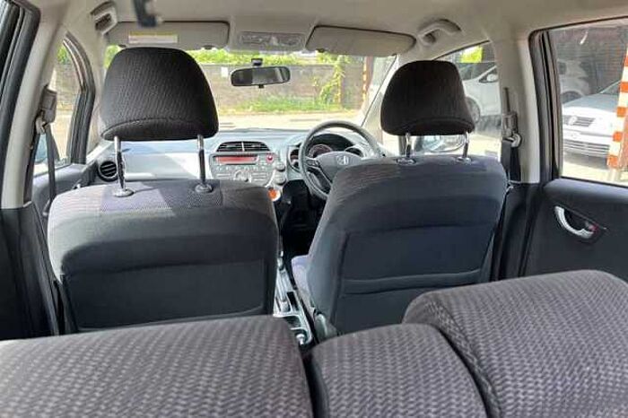 Honda Jazz 1.4 i-VTEC ES 5dr CVT 