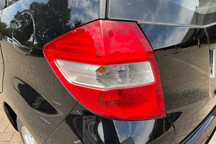 Honda Jazz 1.4 i-VTEC ES 5dr CVT 