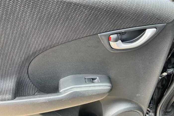 Honda Jazz 1.4 i-VTEC ES 5dr CVT 
