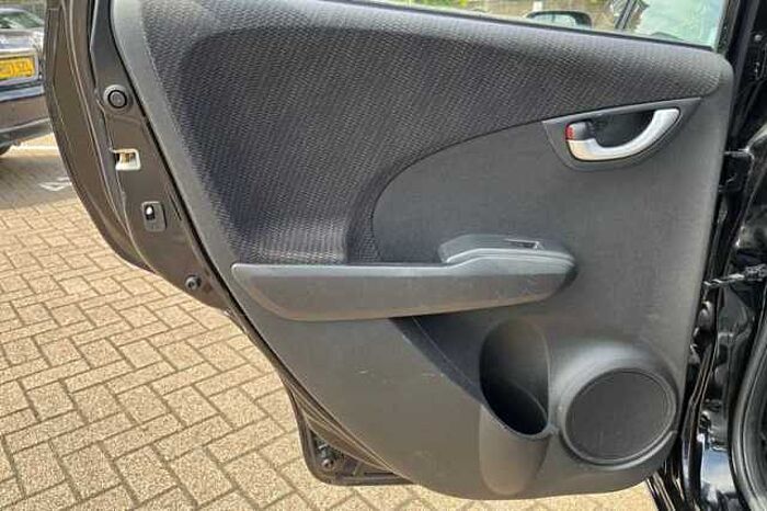 Honda Jazz 1.4 i-VTEC ES 5dr CVT 