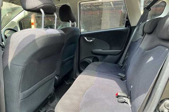 Honda Jazz 1.4 i-VTEC ES 5dr CVT 