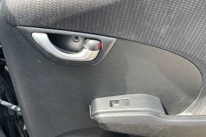 Honda Jazz 1.4 i-VTEC ES 5dr CVT 