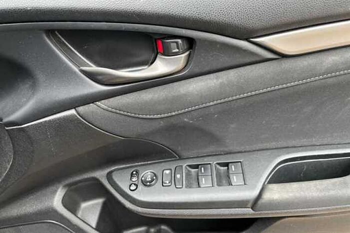 Honda Civic 1.0 VTEC Turbo 126 SR 5dr CVT 
